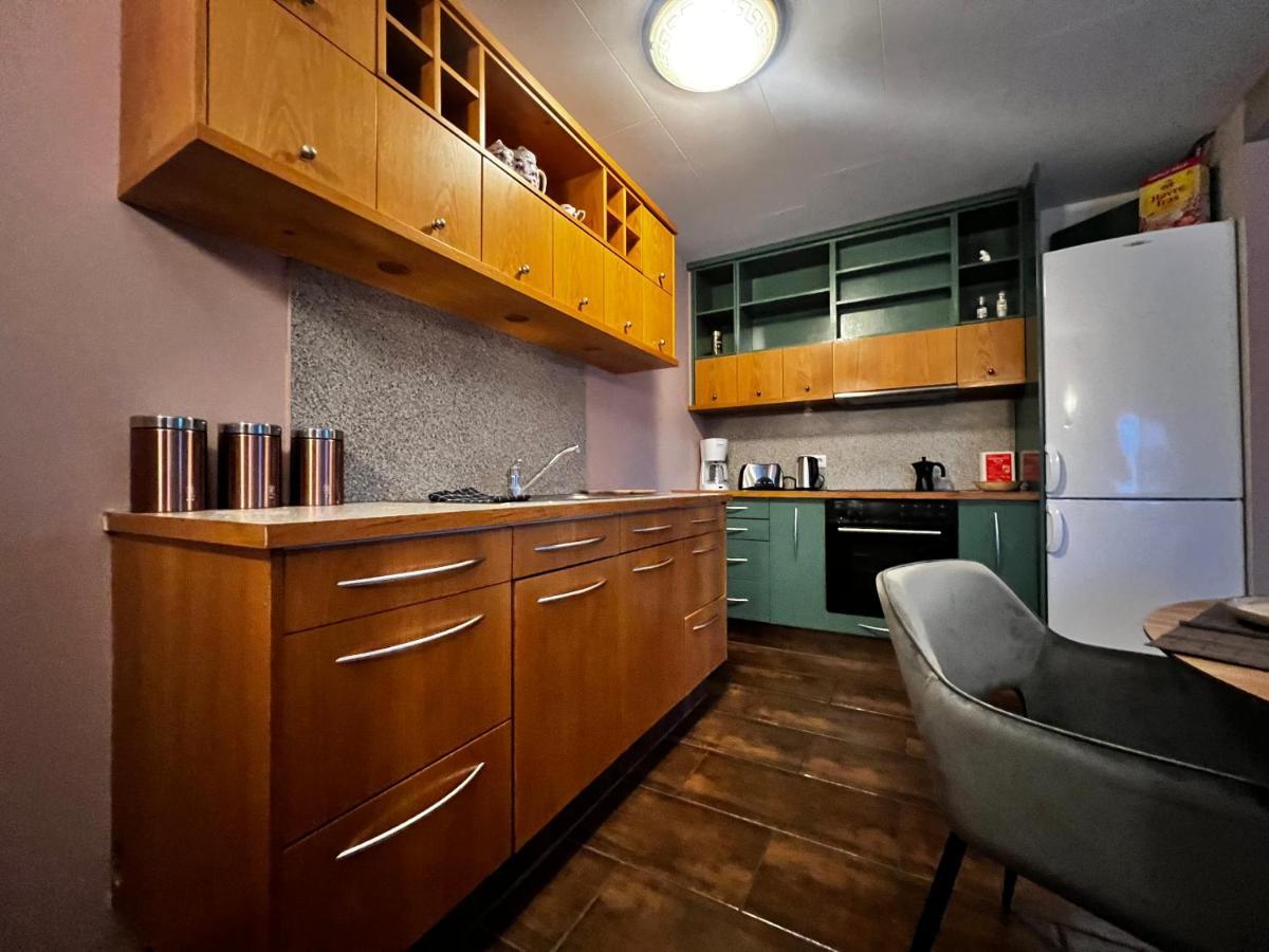 Akureyri Central Apartment エクステリア 写真
