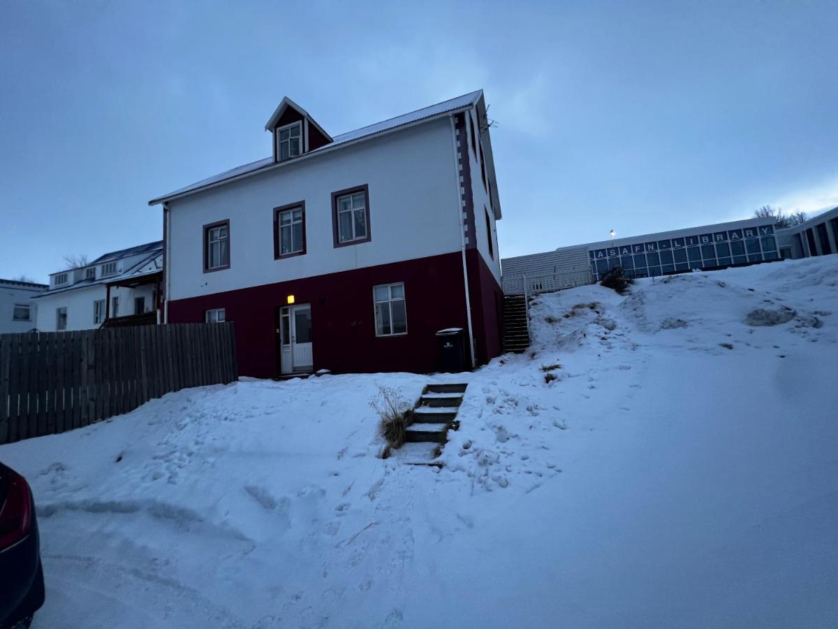 Akureyri Central Apartment エクステリア 写真